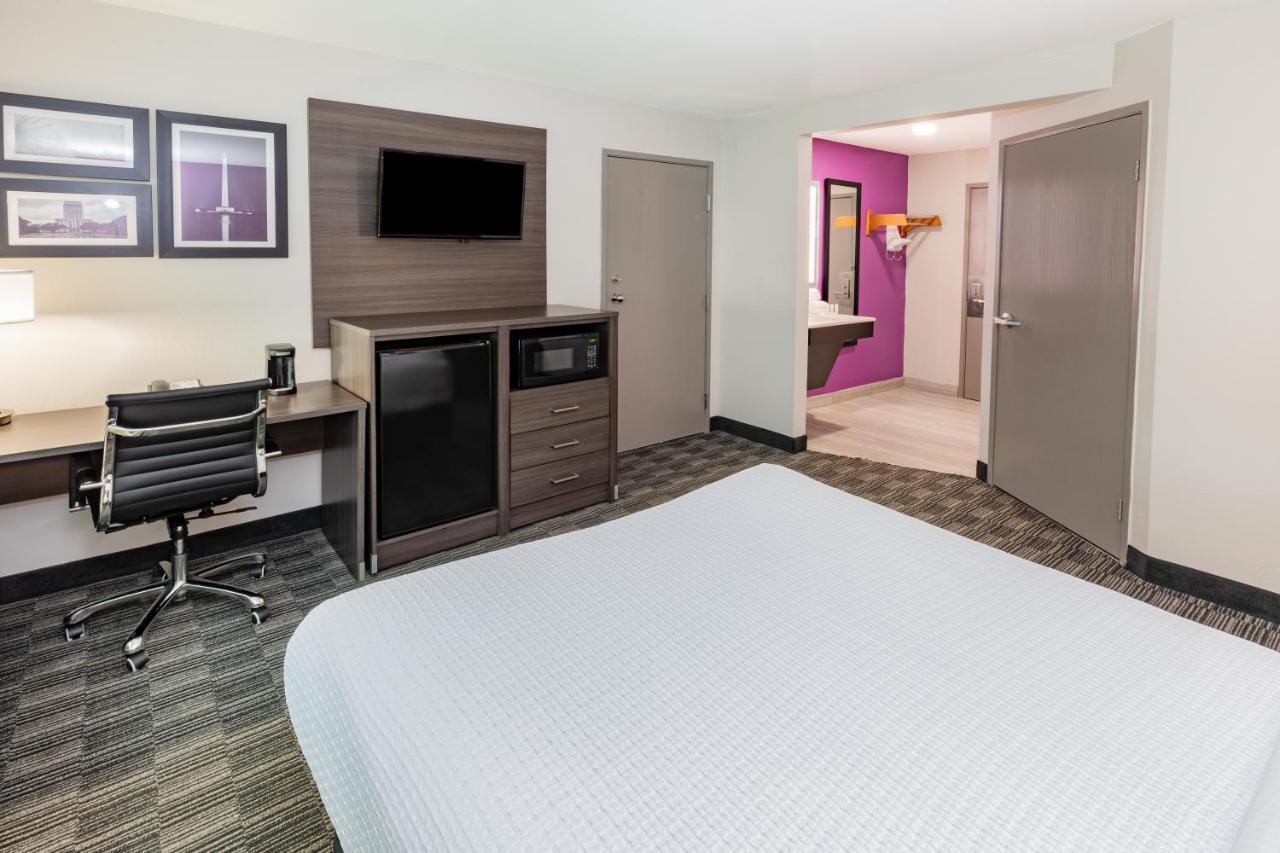 1 Double Bed, Mobility Accessible Room, Roll-In Shower, Non-Smoking