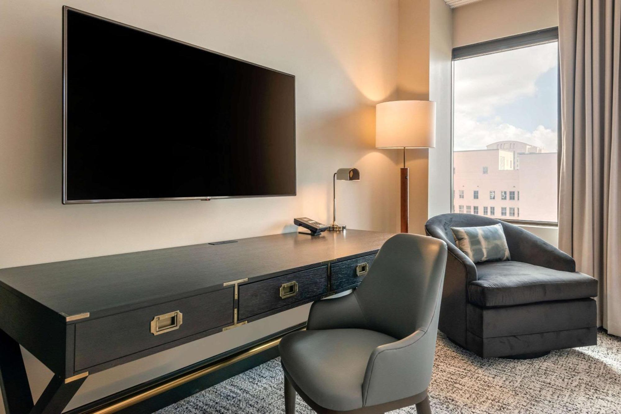 Queen Room with Two Queen Beds - Mobility Accessible/Non-Smoking