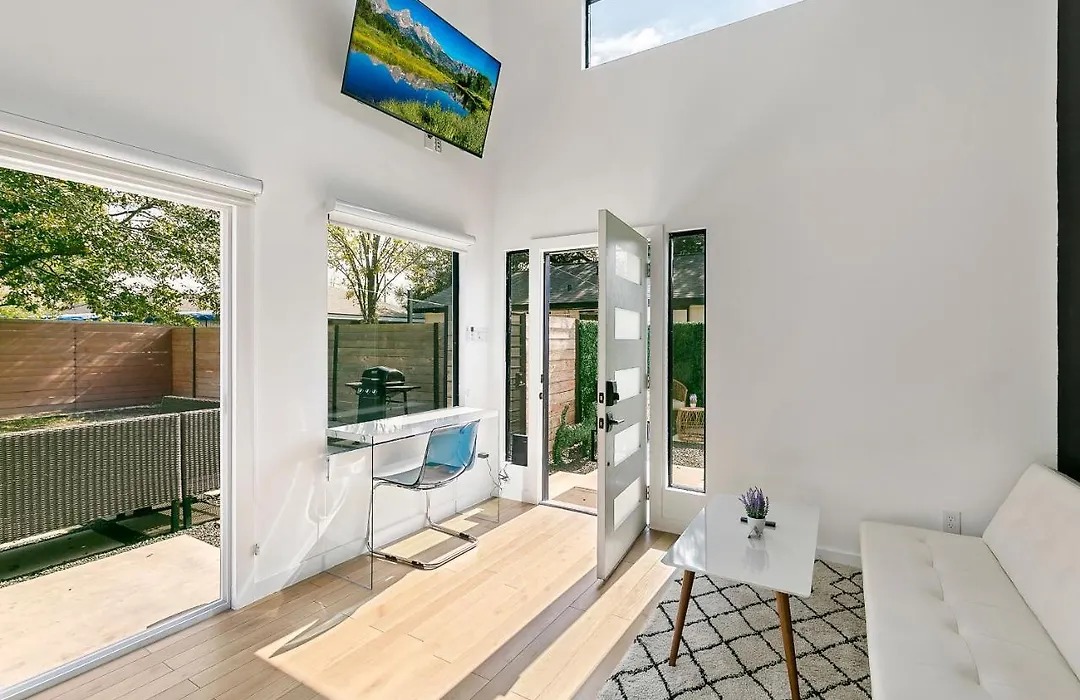 Hidden Gem: Charming Guest House Getaway-1