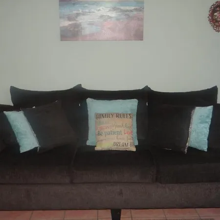 Joyful Quarters - Beautiful Spacious 1 Bedroom Apt-3