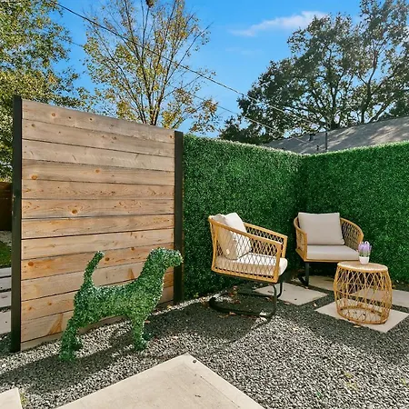 Hidden Gem: Charming Guest House Getaway-2