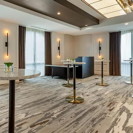Cambria Hotel Houston Downtown Convention Center-2
